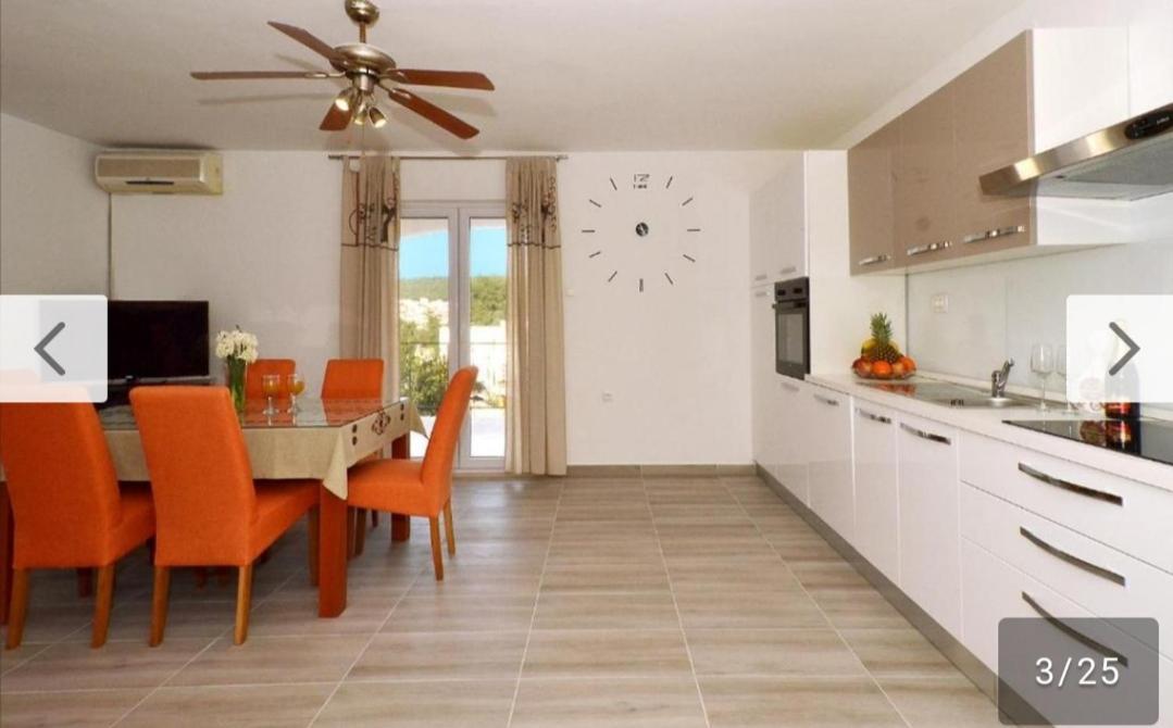 Apartman Varga Trogir Ngoại thất bức ảnh